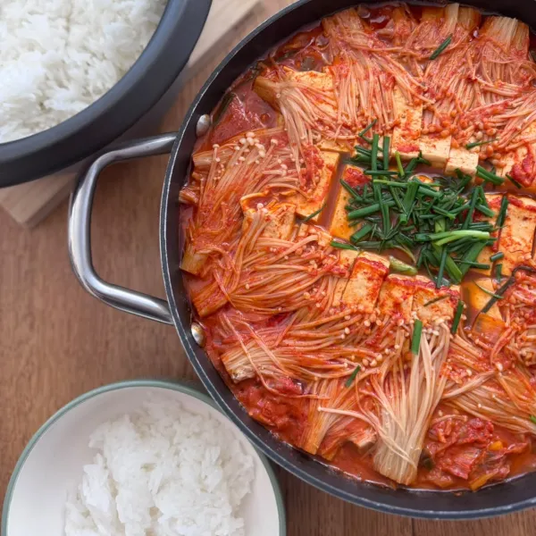 Kimchi-jjigae