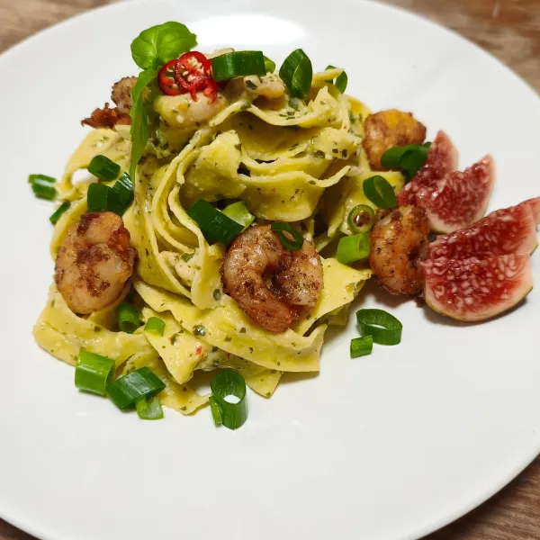 Pappardelle s medvědím pestem a krevetami
