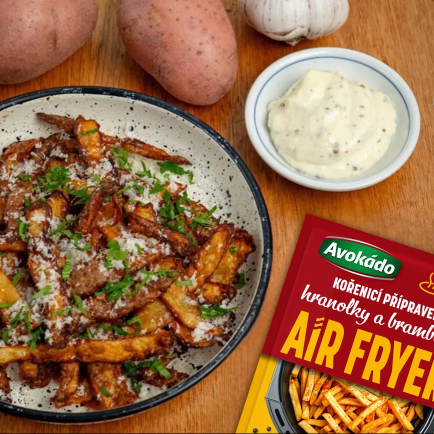 Domácí hranolky z bramborových slupek z horkovzdušné fritézy