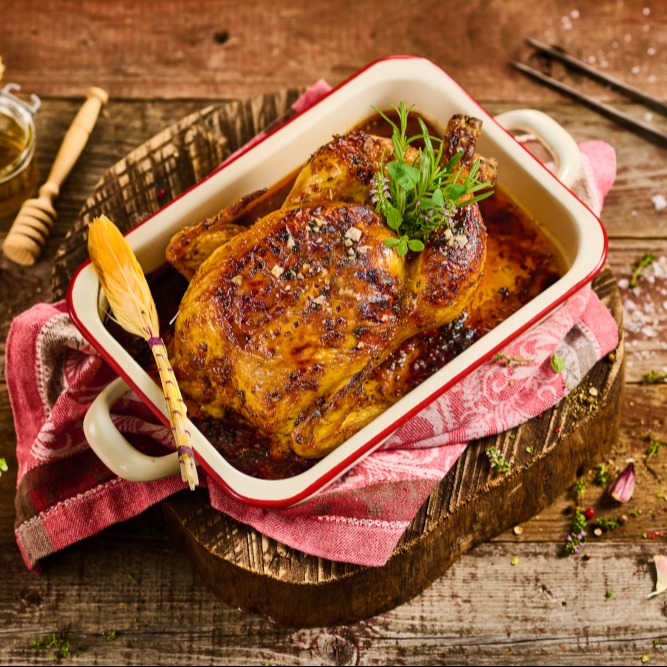 Celé pečené kuře s kořením a medem