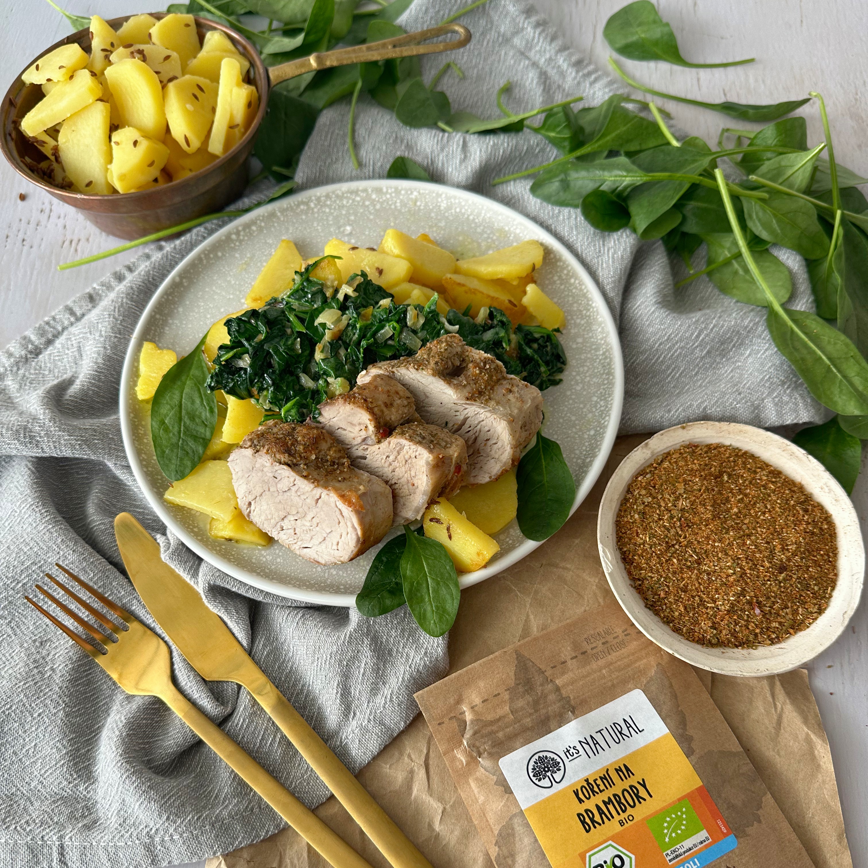 Vepřová panenka se špenátem a bramborami